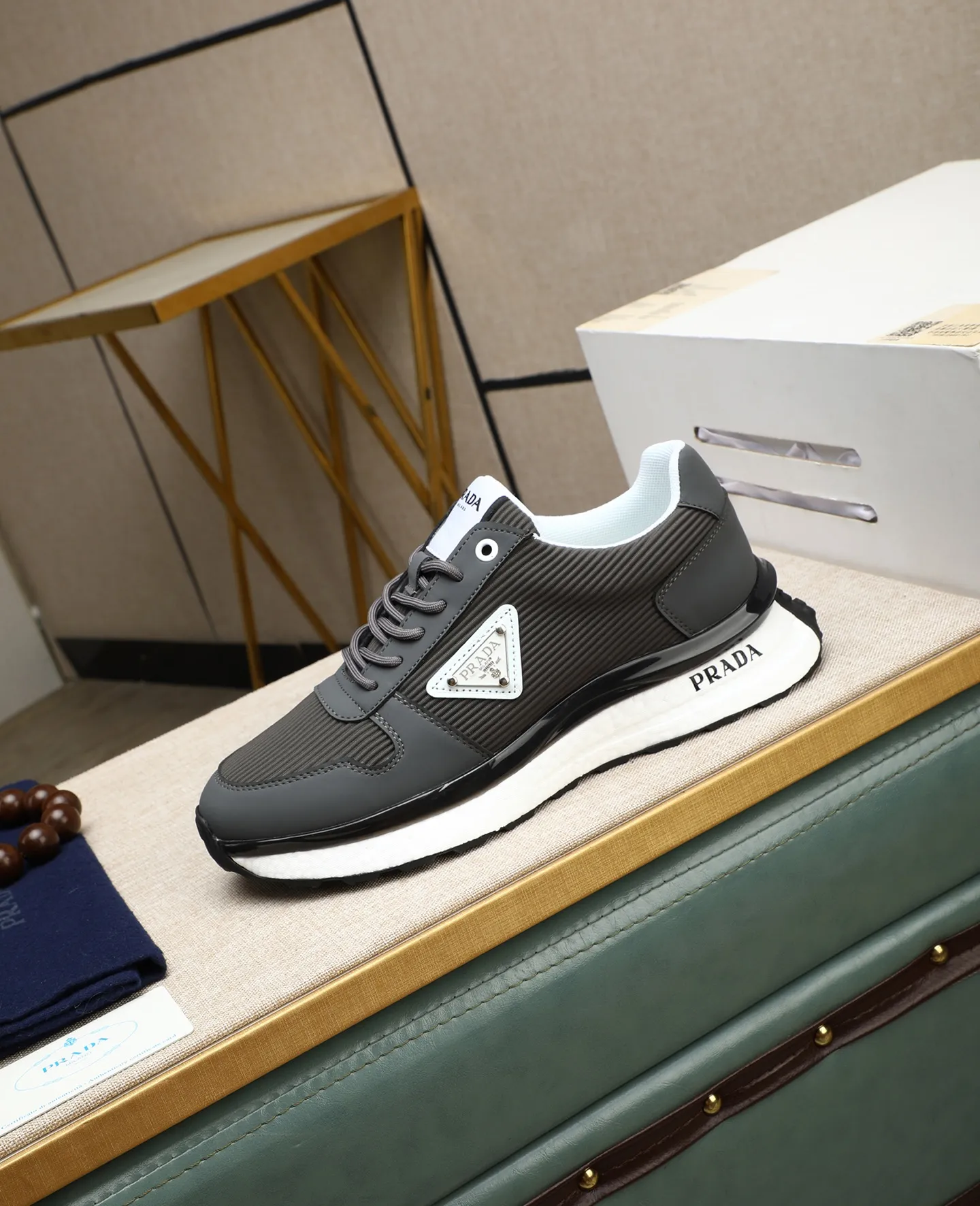 Men's shoes💰460🌹🌹[PRADA—Prada] latest model🙈original replica! 👟👟👟Available here. The workmanship is top-notch. The upper is made of Italian 🇮🇹Imported calfskin. ❗️Breathable genuine leather lining @Suitable for travel. The original version has an enlarged engraved sole, making it suitable for all kinds of travels, showing low-key luxury. Let quality speak for itself. Color: Size: 38-44